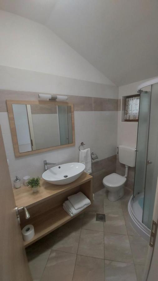 Apartmani Dane Sukošan Exterior foto